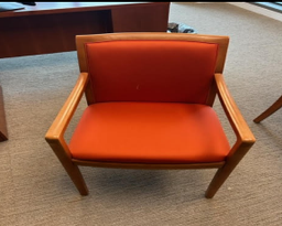 [#B8-11] Guest Chairs