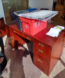 [#E4-26] Desk 6’ X 3