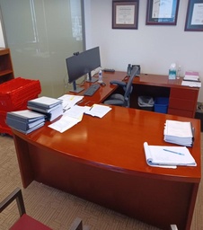 [#E7-44] Rh U-Desk 6’ X 9’