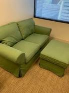 [#B7-ES6] Green Couch with Ottoman