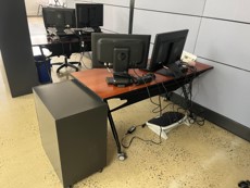 [#E4-3] Desks