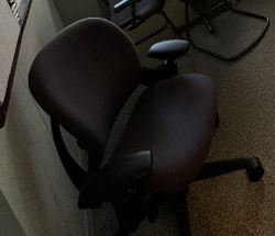 [#B13-42] Office chair