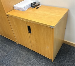 [#D30-2] Low cabinet | Armário baixo, 84x51x73"