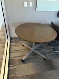 [#C5-85] Round table