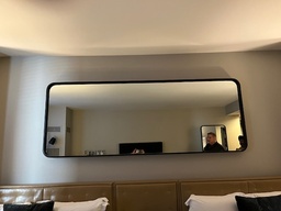 [#J3-27] Mirror, approximately 9ft long