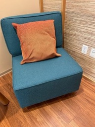 [#B12-1] DellaRobbia Harper lounge chair with pillow, blue