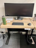 [#E10-26] Height-adjustable desk, electric