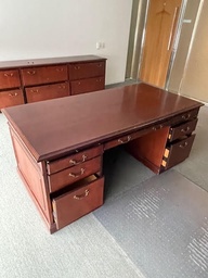 [#E4-21] Desk with 2 Pedestals 