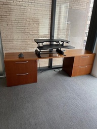 [#D5-48] 8'6 Desk/Credenza with Peds
