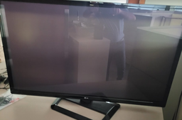 [#H16-29] LG TV, 52"