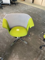 [#B12-39] Green Lounge Chair