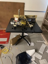 [#C5-69] Square Table