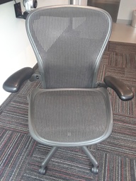 [#B13-25] Aeron Chairs