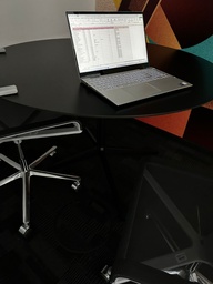 [#C5-39] Black/round table