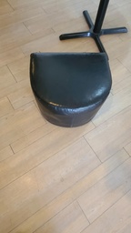 [#B11-11A] Leather Ottoman