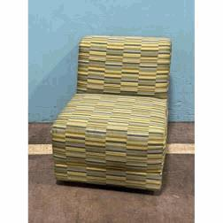 [#B12-15] 8201 - GREEN Mabru Lounge Chair w/ Plastic Glides (25Wx32Dx28Hx16.50SH))