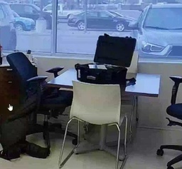 [#C1-6] Break Room Table