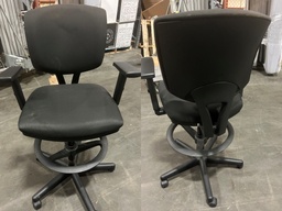 [#B13-9] Black Task Chair