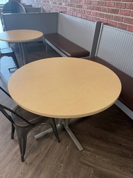 [#C2-10] Round Breakroom Tables