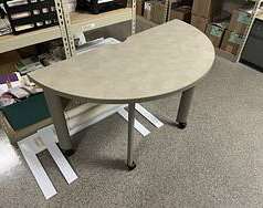 [#C5-74] H 28 X W 51 X D 26 Table