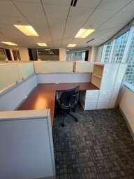 [#A2-5]   42" HIGH WORKSTATION W/ 12" GLASS STACKERS