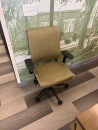 [#B13-177] Desk Chair