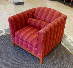 [#B12-1] Red Lounge Chair