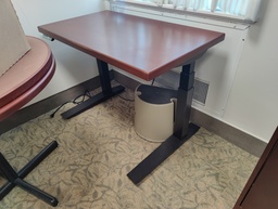 [#E10-127] Standing Desk Haworth 42x24