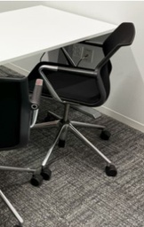 [#B13-6] Black Task Chair