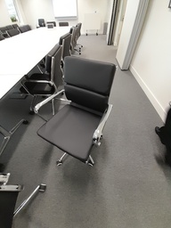 [#A1-12] Faux leather &amp; chrome meeting chair