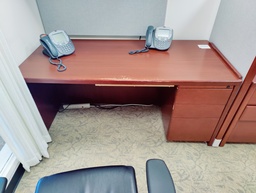 [#E3-21] Desks