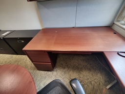 [#E3-133] Desks