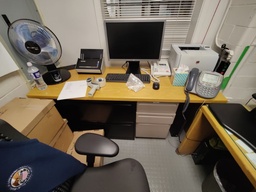 [#E4-678] Desks