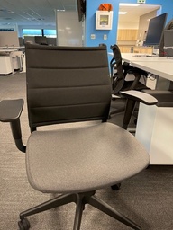 [#B13-3] Sit on It Task Chair 