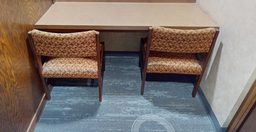 [#B9] Wooden Guest Chairs