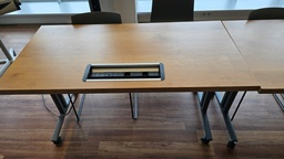 [#C12-27] Event space table (with plugs)