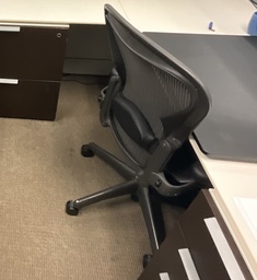 [#B13-14] Aeron task chair