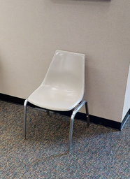 [#B4-1] White Stacking Chair