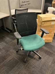 [#B13-18] Green Task Chair
