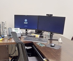 [#H3] Monitor on Stand