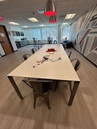 [#C7-7] Large Table