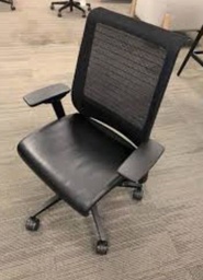 [#B13-24] Steelcase Think Task Chair