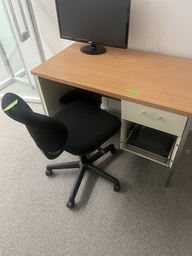 [#E3-7769] Steelcase Desk *Poor Condition*