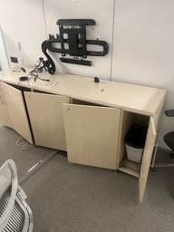 [#D5-7694] Credenza (5 Doors)