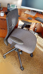 [#B13-2] Grey &amp; black task chair with arms
