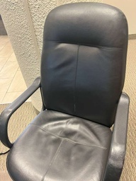 [#B5-23] Black Conference Chair