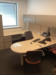 [#E8-85] U-shape desk w/ overhead cabinets &amp; corkboards