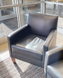 [#B12-7] Lounge Chairs