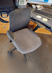[#B13-6] Task Chair