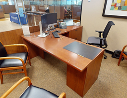 [#E6-2] L-shaped desk